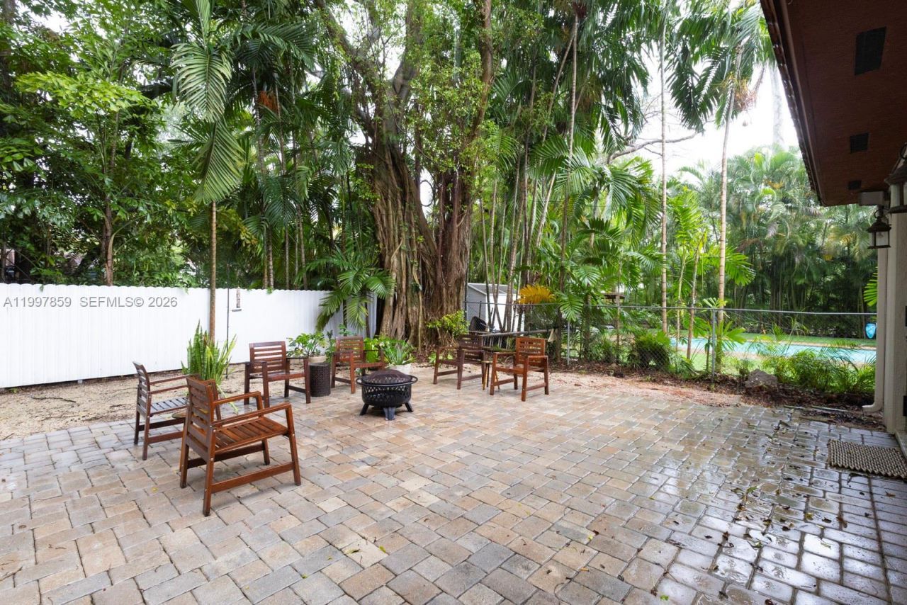 324 SW 30th Rd, Unit -, Miami, FL 33129 Photo