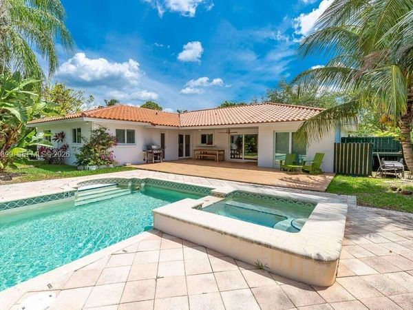 14610 Tarpon Dr , Coral Gables, FL 33158