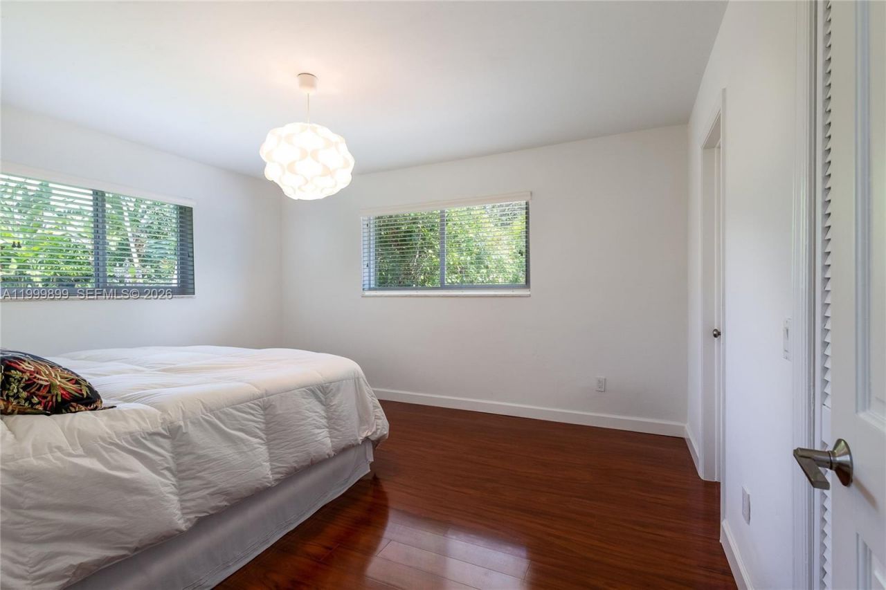 14610 Tarpon Dr, Coral Gables, FL 33158 Photo