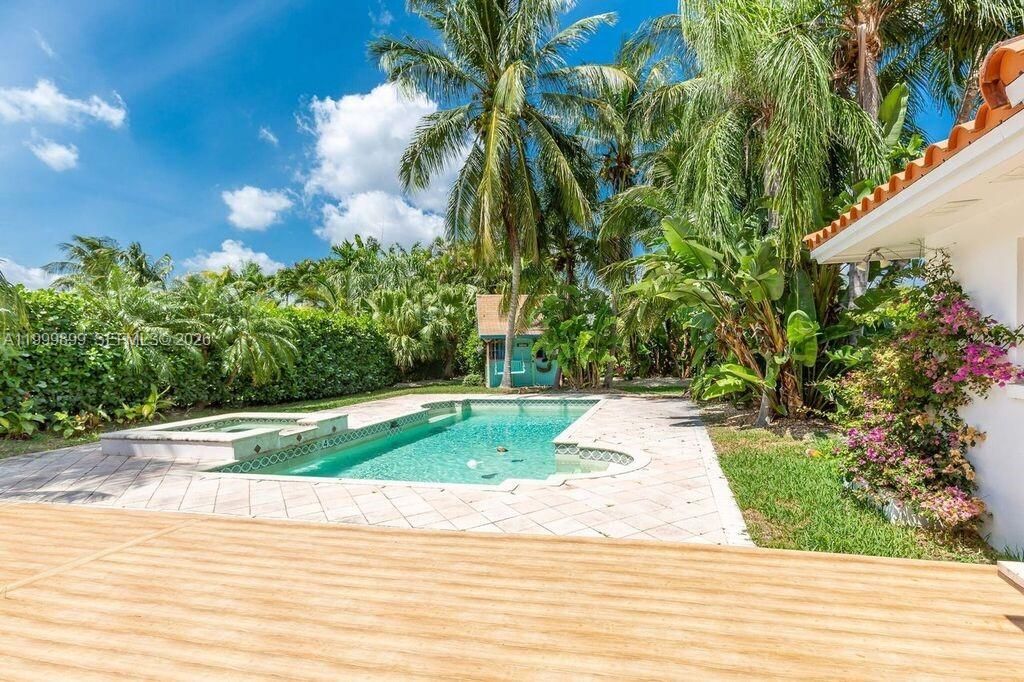 14610 Tarpon Dr, Coral Gables, FL 33158 Photo