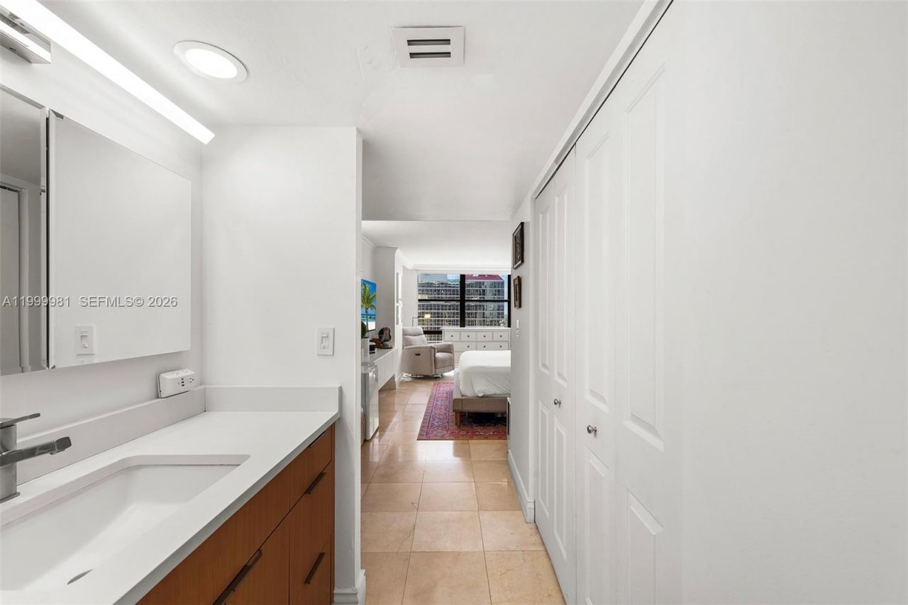 1915 Brickell Ave, Unit C1612, Miami, FL 33129 Photo