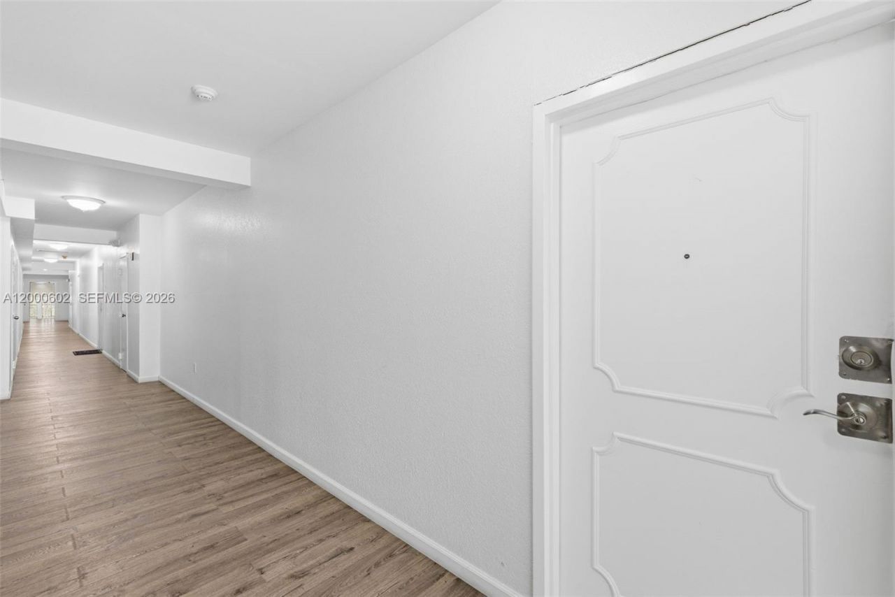 1550 Drexel Ave, Unit 207, Miami Beach, FL 33139 Photo