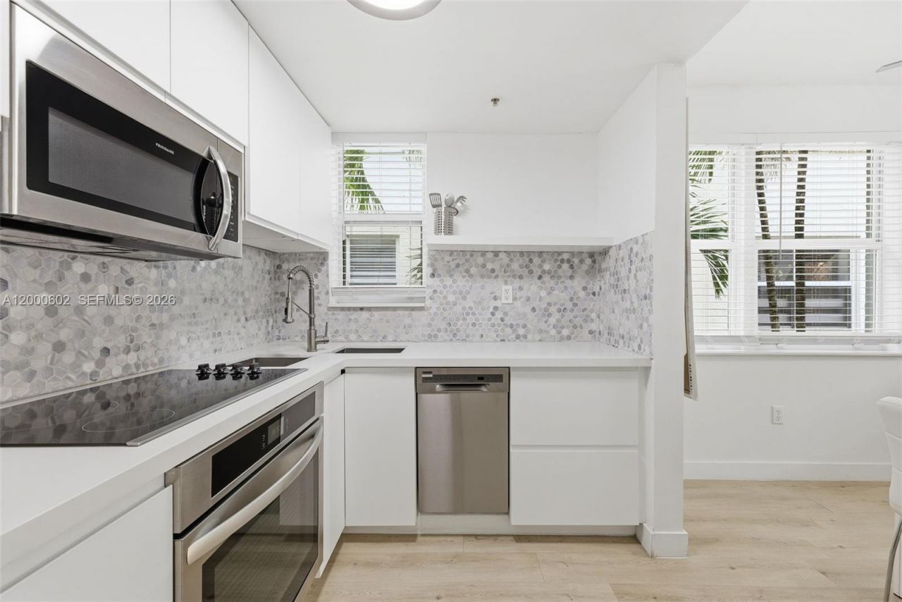 1550 Drexel Ave, Unit 207, Miami Beach, FL 33139 Photo