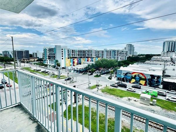 140 S Dixie Hwy, Unit 513, Hollywood, FL 33020