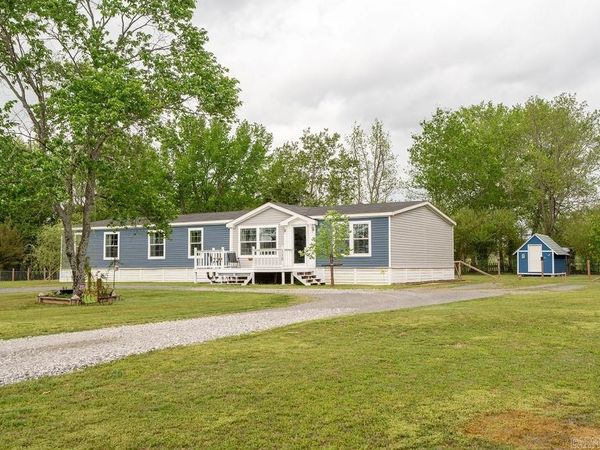 110 Roberson Dr, Pleasant Plains, AR 72568