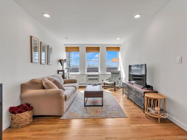 25 W Broadway, Unit 207, Long Beach, NY 11561