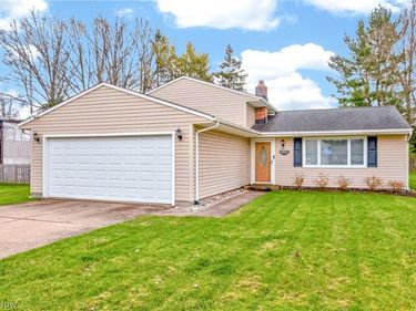 3802 Bramblewood Drive, Brunswick, OH 44212