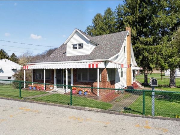 35 E Elm St, Fairchance, PA 15436