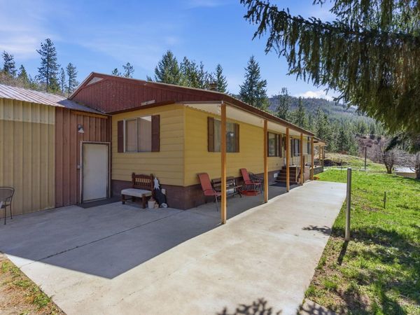 5864 Cedar Canyon Rd, Fruitland, WA 99129