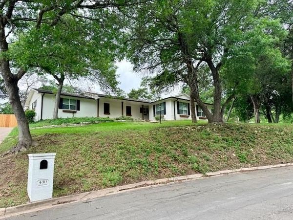 430 Brookwood Drive , Woodway, TX 76712