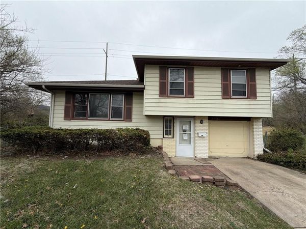 5904 E 95th Terrace, Kansas City, MO 64134