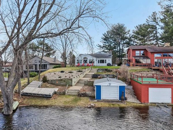 W10126 Schiefelbein Road, Poynette, WI 53955