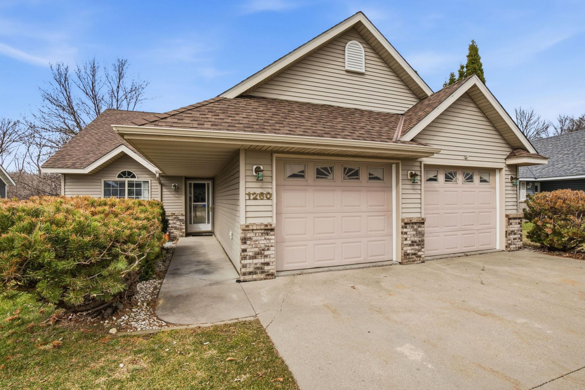 1260 Cypress Drive W, Annandale, MN 55302 Main Photo