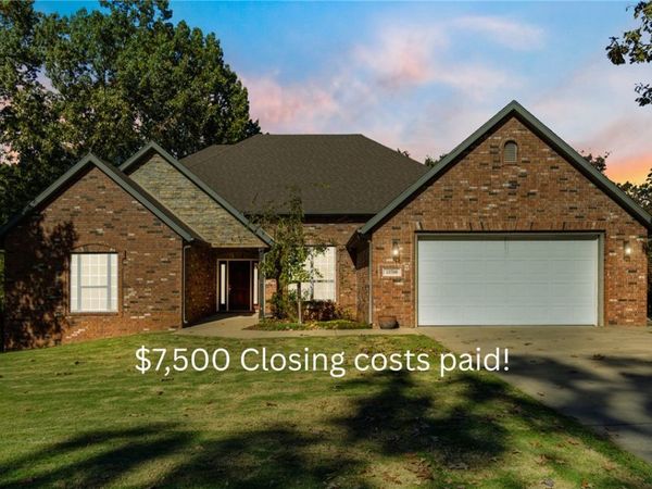 13708 Crazy Horse Drive, Rogers, AR 72758