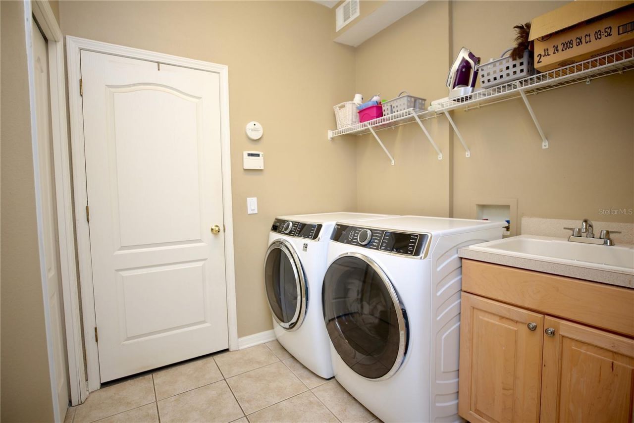 2410 Tea Olive Terrace, Valrico, FL 33594 Photo