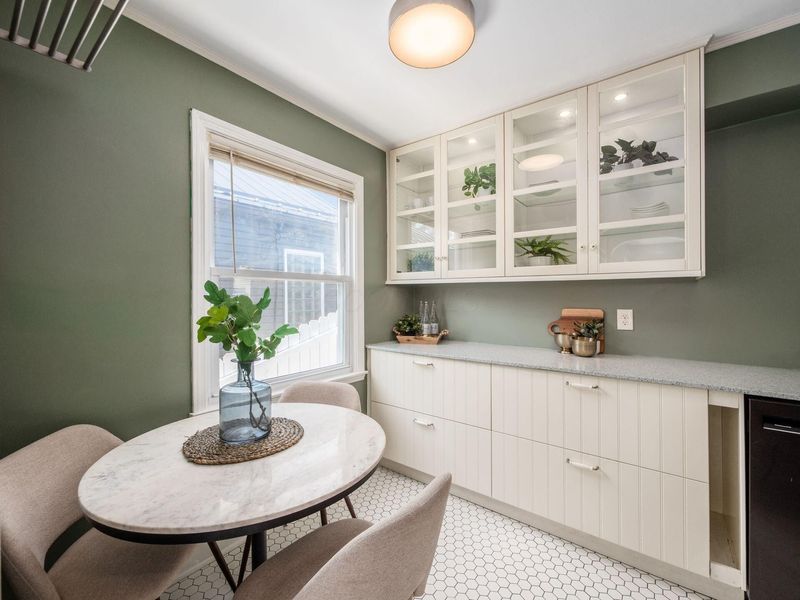 620 E Royal Forest Boulevard, Columbus, OH 43214 Photo 14