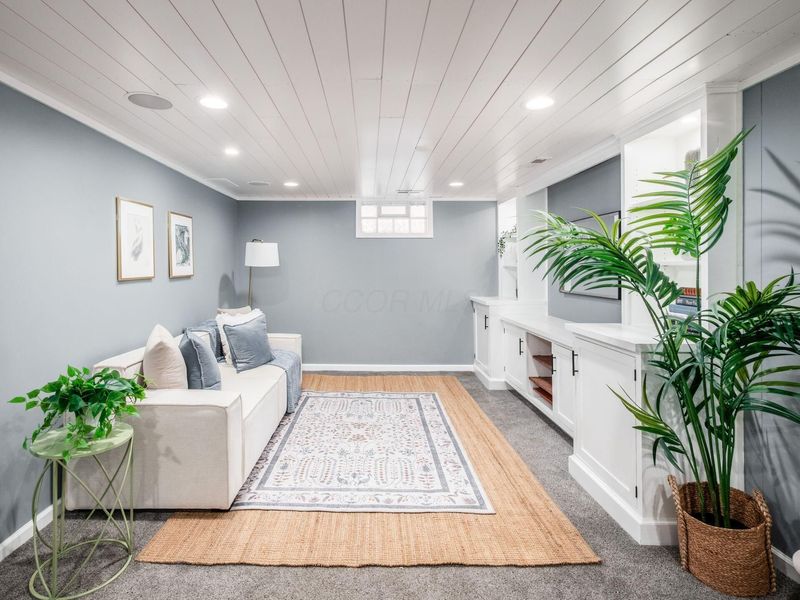 620 E Royal Forest Boulevard, Columbus, OH 43214 Photo 29