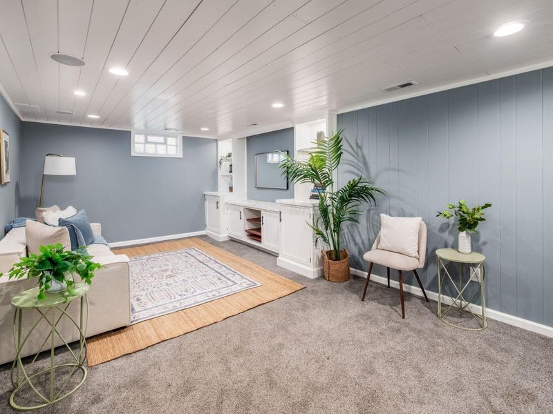 620 E Royal Forest Boulevard, Columbus, OH 43214 Photo 30