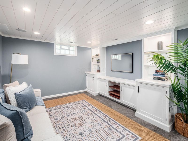 620 E Royal Forest Boulevard, Columbus, OH 43214 Photo 31