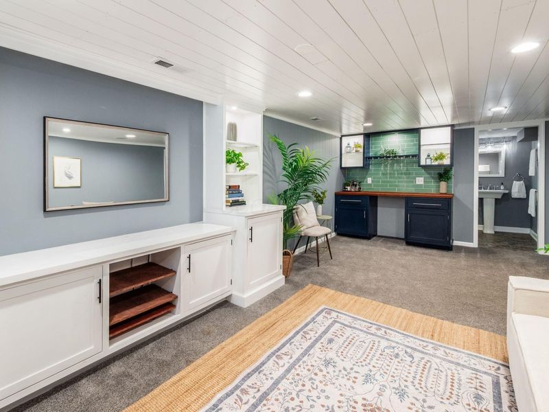 620 E Royal Forest Boulevard, Columbus, OH 43214 Photo 33