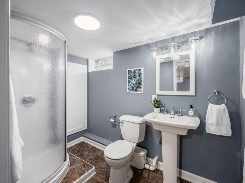 620 E Royal Forest Boulevard, Columbus, OH 43214 Photo 35