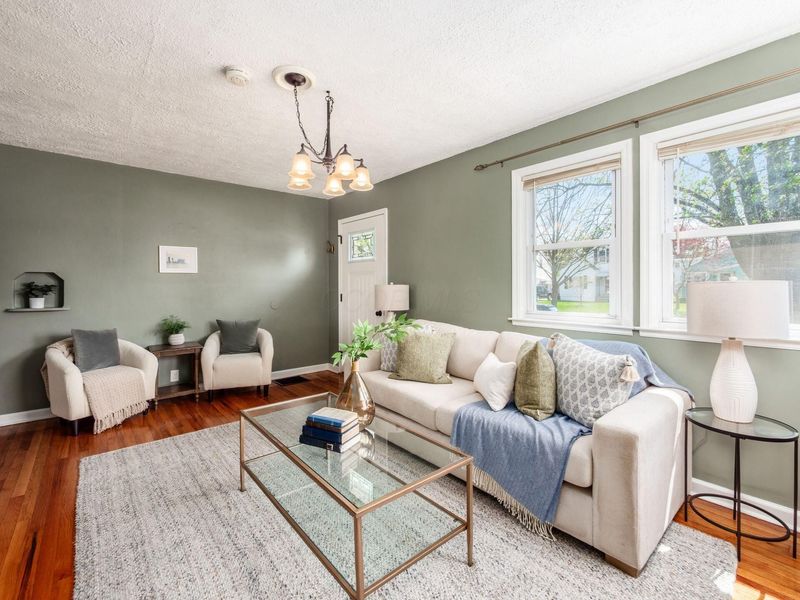 620 E Royal Forest Boulevard, Columbus, OH 43214 Photo 6