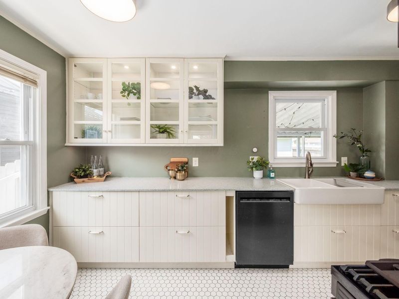 620 E Royal Forest Boulevard, Columbus, OH 43214 Photo 9