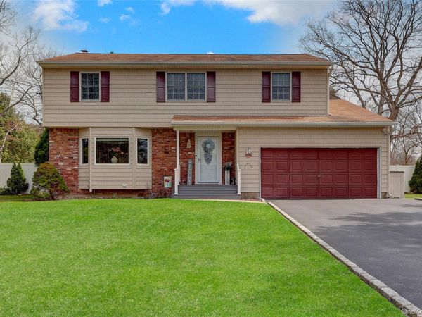 255 Blake Avenue, Bohemia, NY 11716