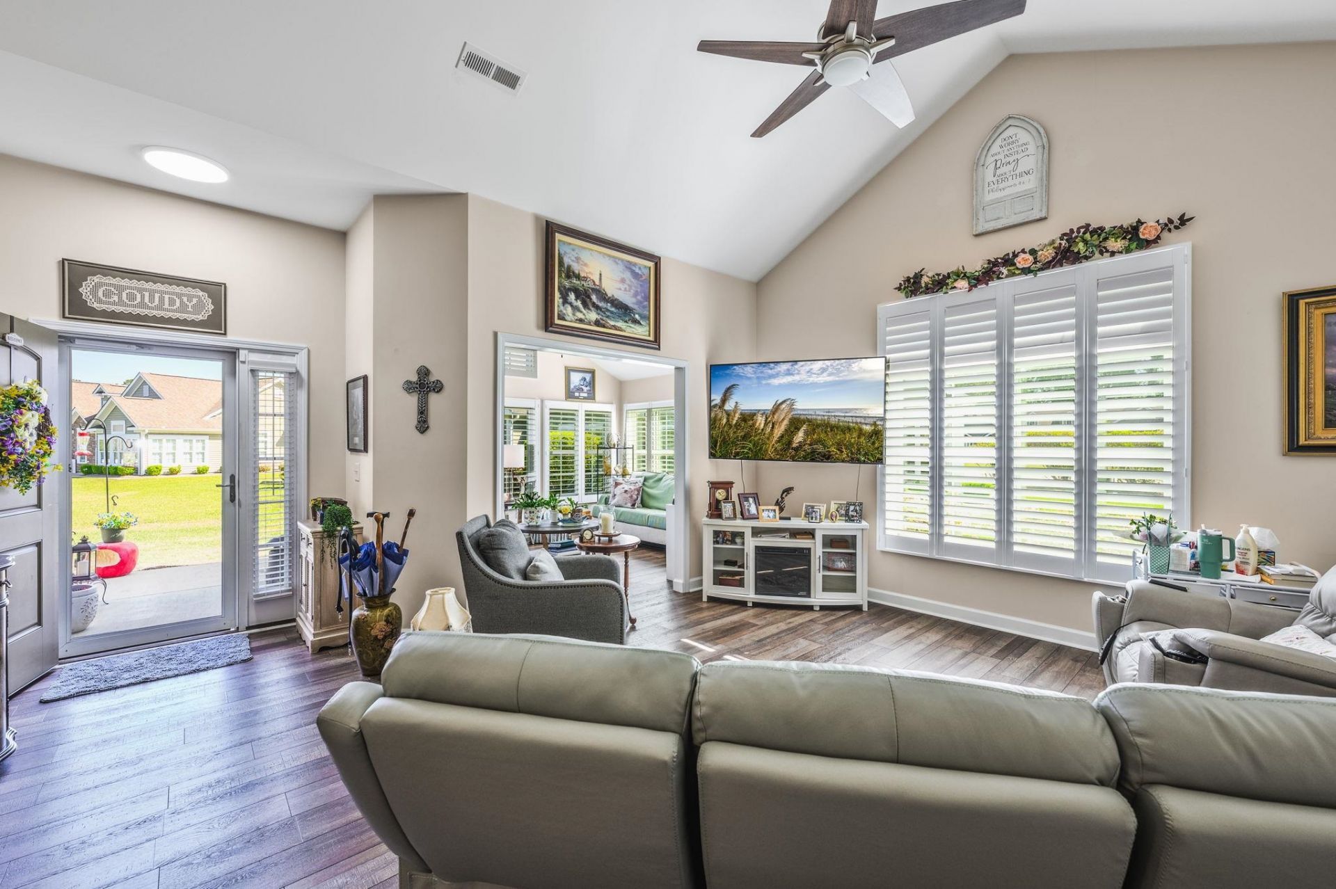 251 Stonewall Circle Photo 4