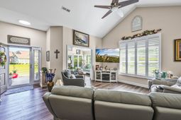 251 Stonewall Circle photo 4