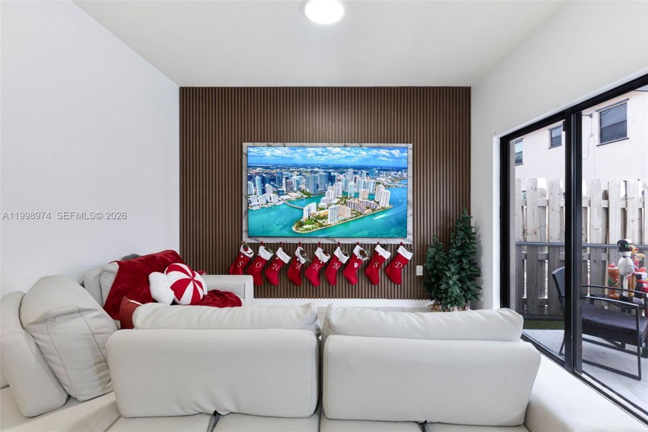 15070 SW 119th Ln, Miami, FL 33196 Photo