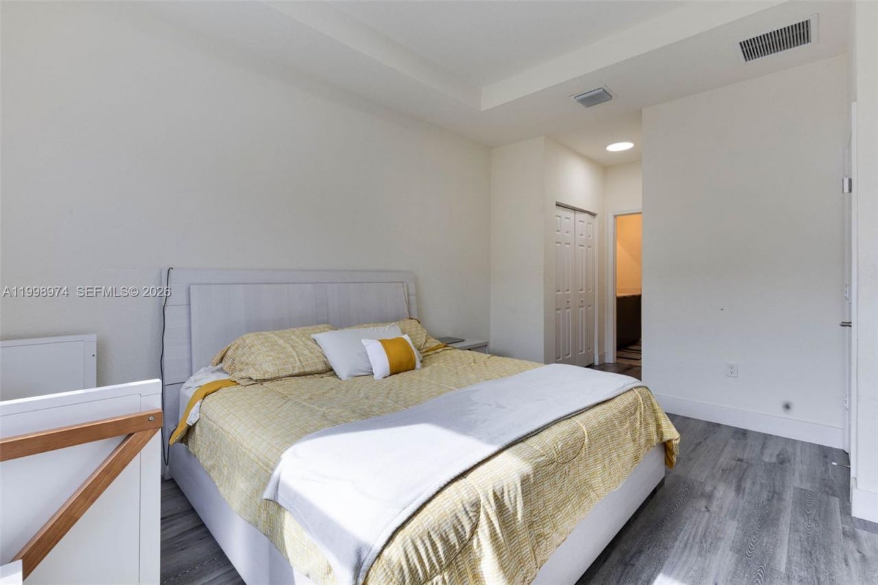 15070 SW 119th Ln, Miami, FL 33196 Photo