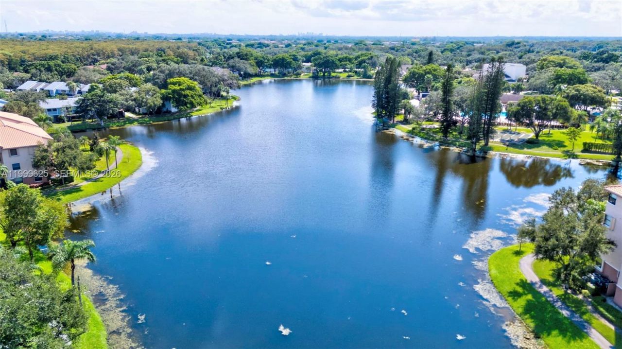 4350 NW 30th St, Unit 233, Coconut Creek, FL 33066 Photo