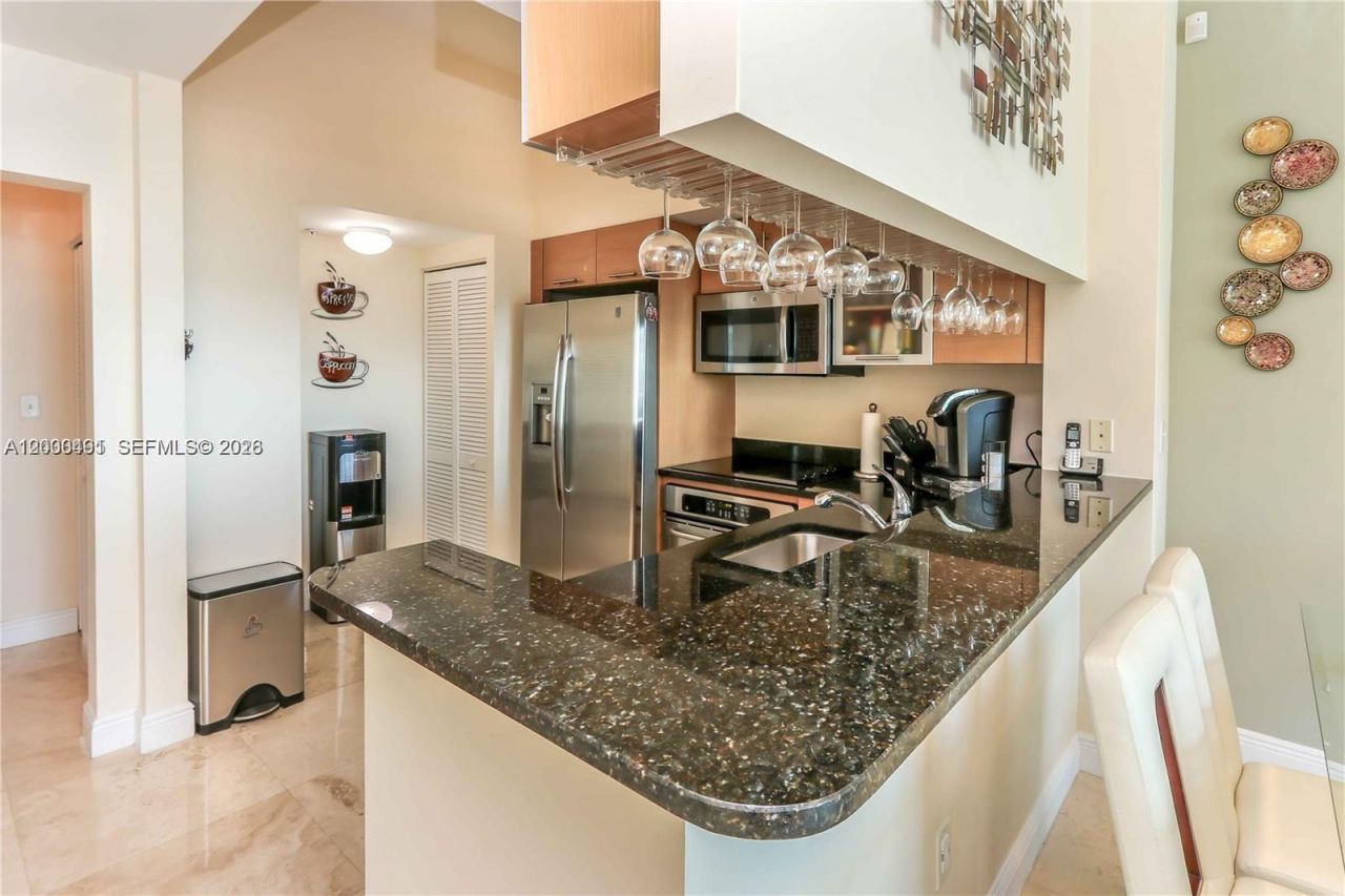 31 SE 5th St, Unit 4212, Miami, FL 33131 Photo