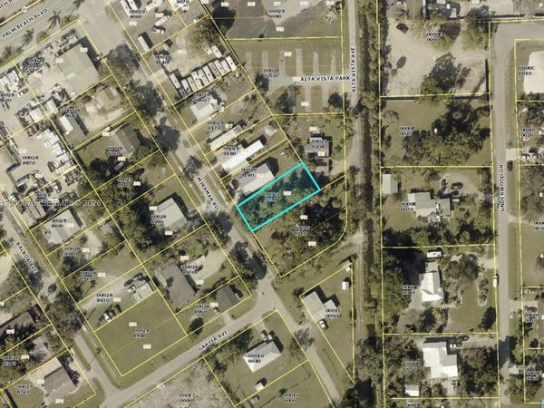 397 MIRAMAR RD , Fort Myers, FL 33905