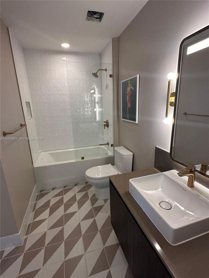 159 NE 6th St, Unit 4811, Miami, FL 33132 Photo