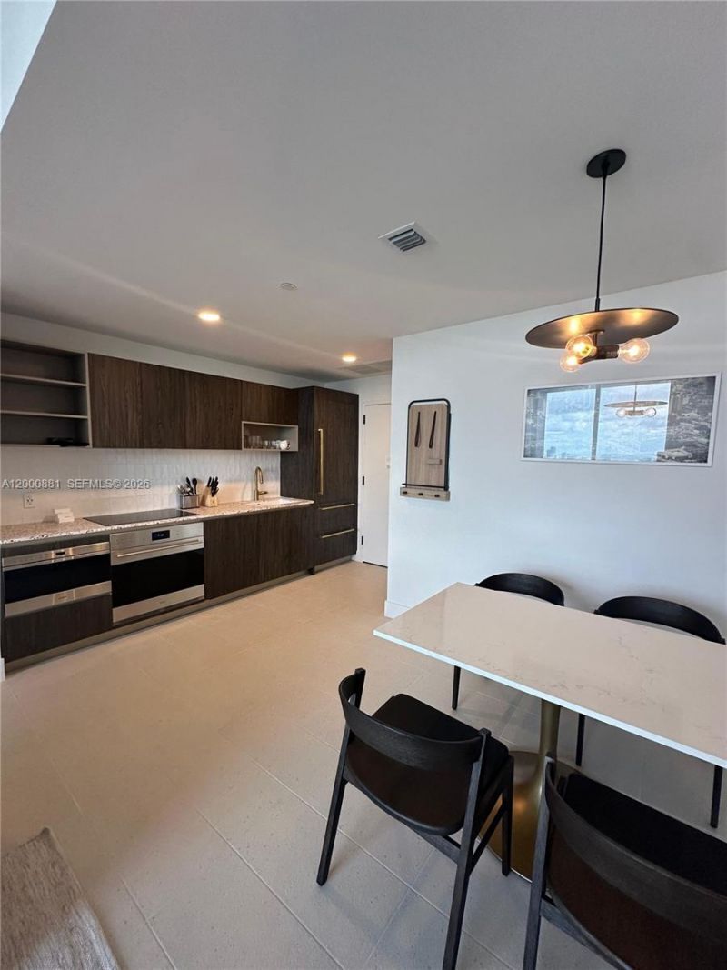 159 NE 6th St, Unit 4811, Miami, FL 33132 Photo