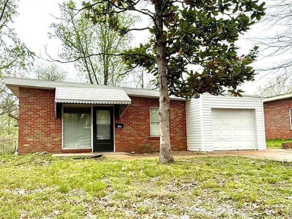 1535 N Jackson Avenue, University City, MO 63130