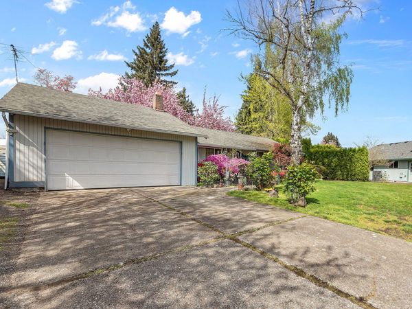 230 SW 8th Avenue, Canby, OR 97013