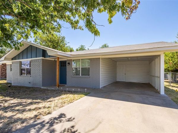 1660 W Cage Street, Stephenville, TX 76401