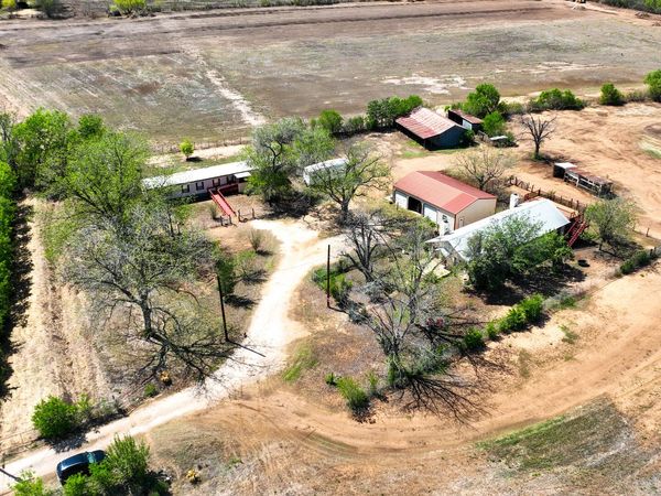 10945 Dillon Rd, Atascosa, TX 78002
