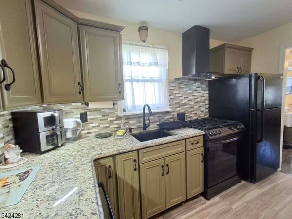 58 Lakewood Ave, Keansburg, NJ 07734