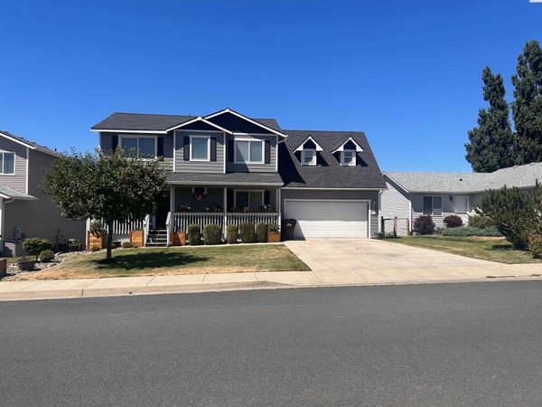 1725 NW Ventura, Pullman, WA 99163