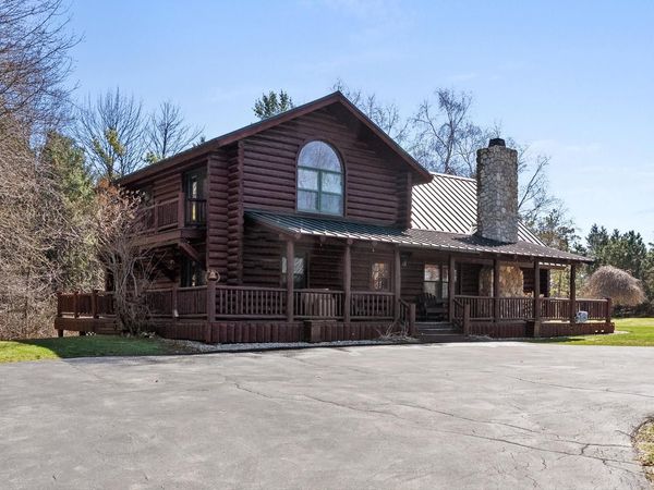 1605 Gjerpen LANE, Manitowoc, WI 54220