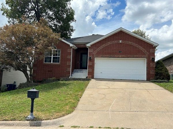 12 Valley View Circle, Bentonville, AR 72712