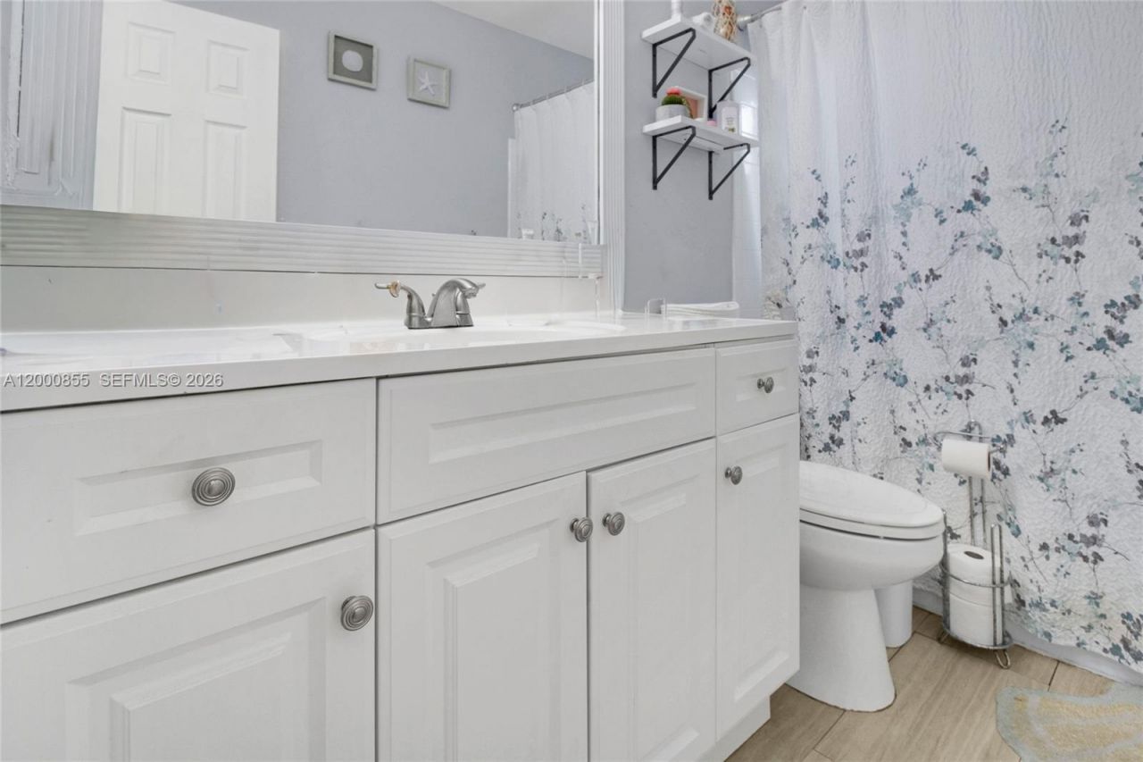 3011 NW 68th St, Unit 10F, Fort Lauderdale, FL 33309 Photo