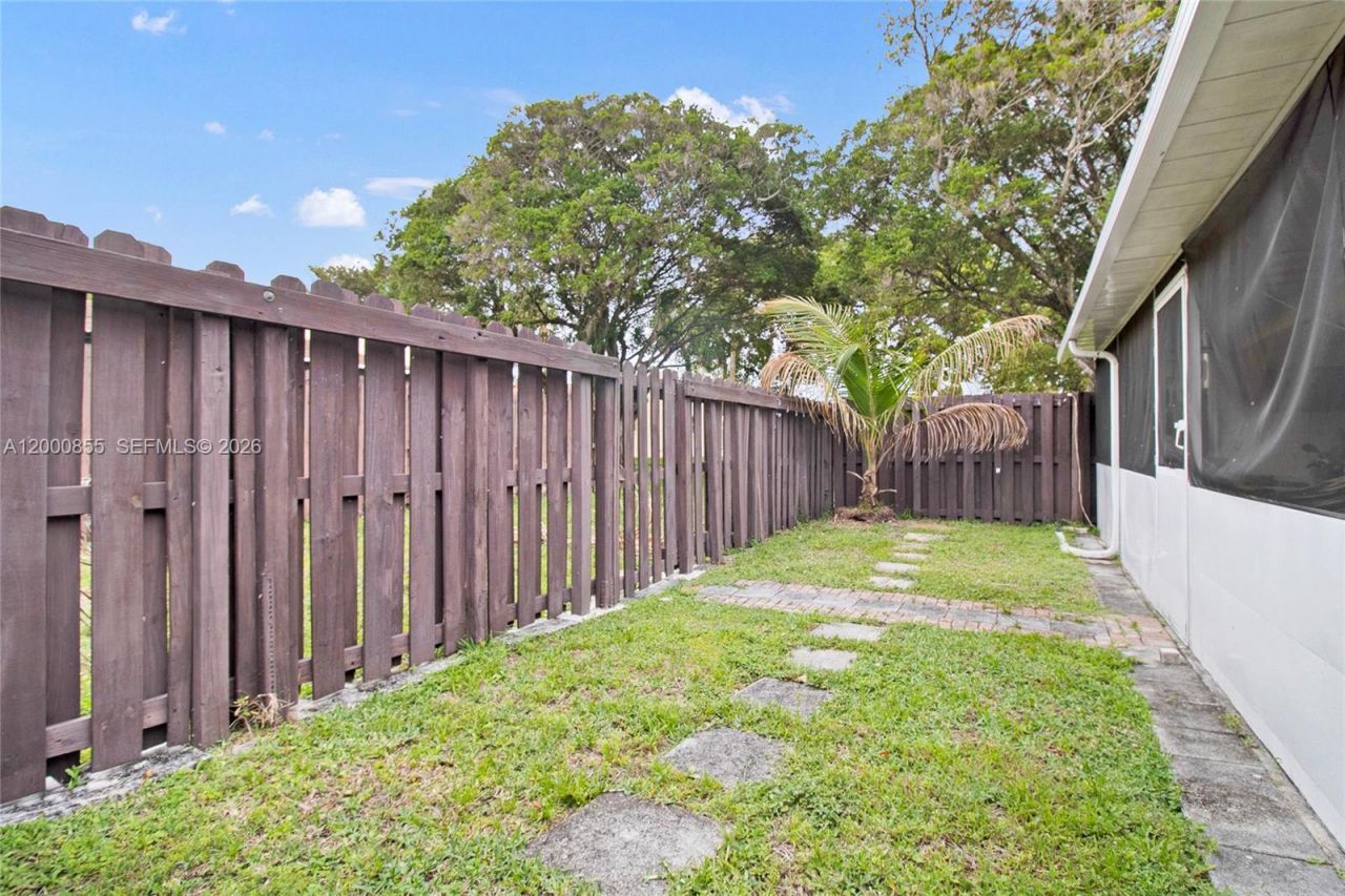 3011 NW 68th St, Unit 10F, Fort Lauderdale, FL 33309 Photo