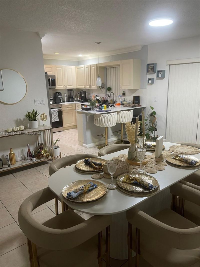 3011 NW 68th St, Unit 10F, Fort Lauderdale, FL 33309 Photo