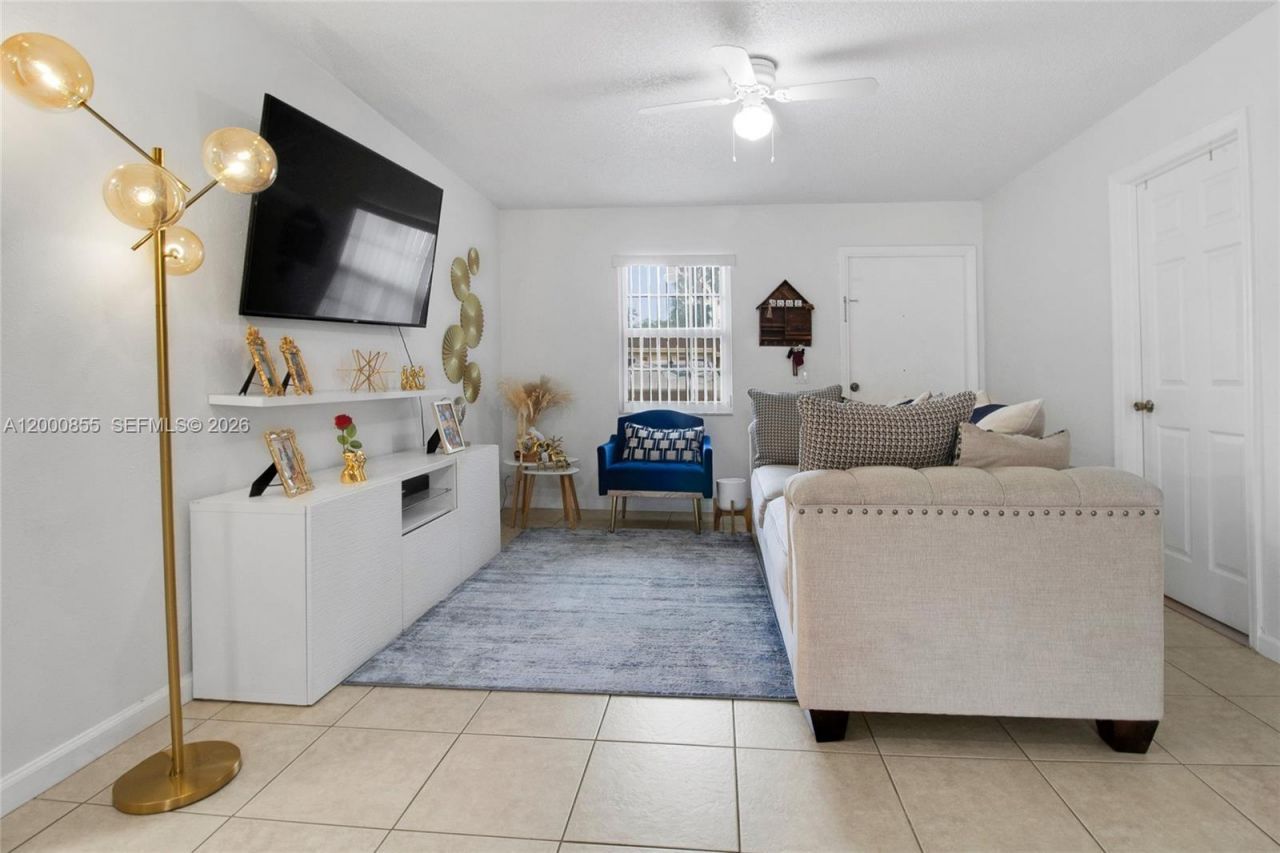3011 NW 68th St, Unit 10F, Fort Lauderdale, FL 33309 Photo