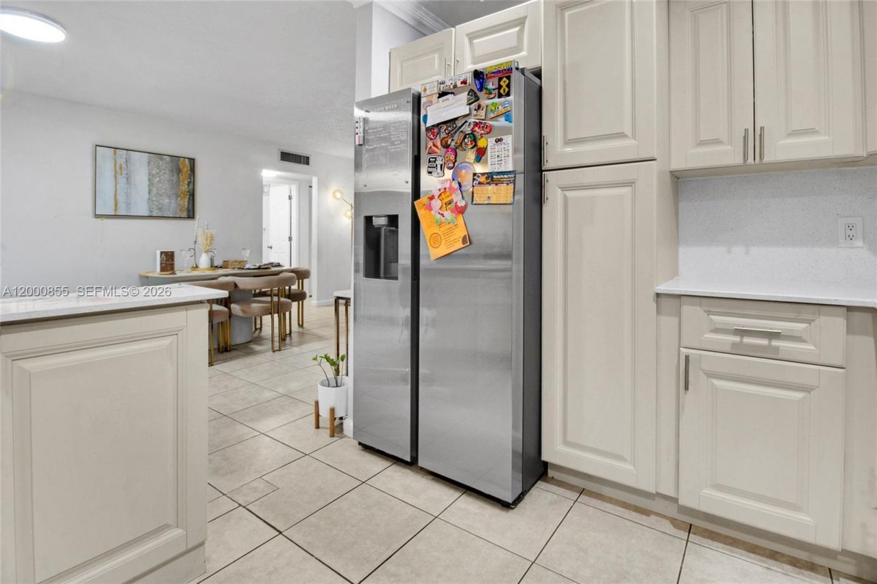 3011 NW 68th St, Unit 10F, Fort Lauderdale, FL 33309 Photo